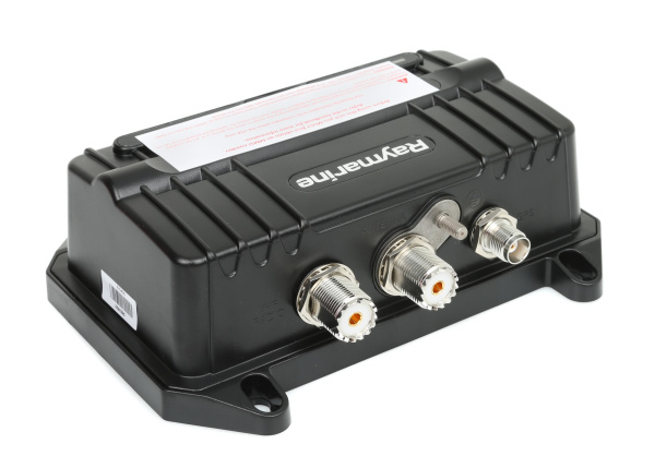 RAYMARINE AIS Transmitter / Receiver AIS700 with SOTDMA & Splitter E70476 от прозводителя Raymarine